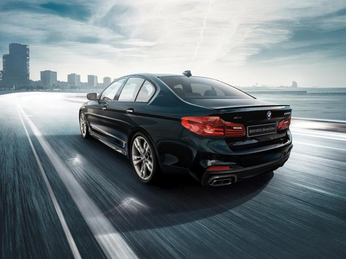 BMW M550i xDrive限定販売