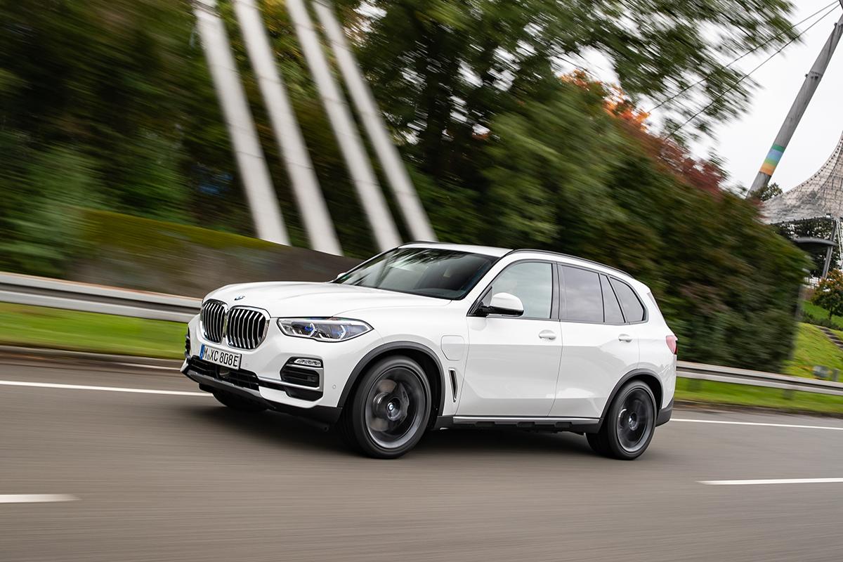 BMW X5にプラグインハイブリッドとM50iを追加 〜 画像35