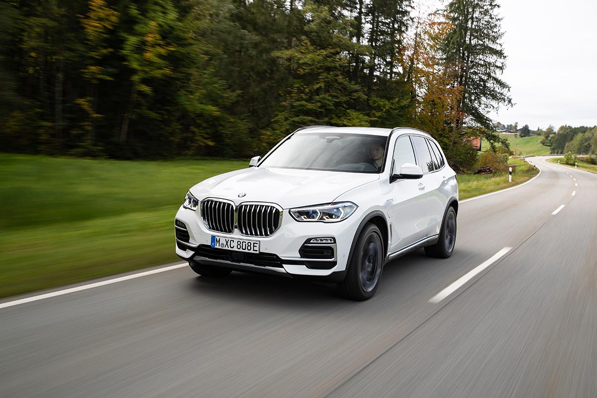 BMW X5にプラグインハイブリッドとM50iを追加 〜 画像41