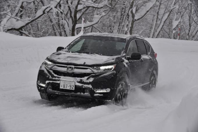 融雪剤がクルマに与える悪影響とその対策