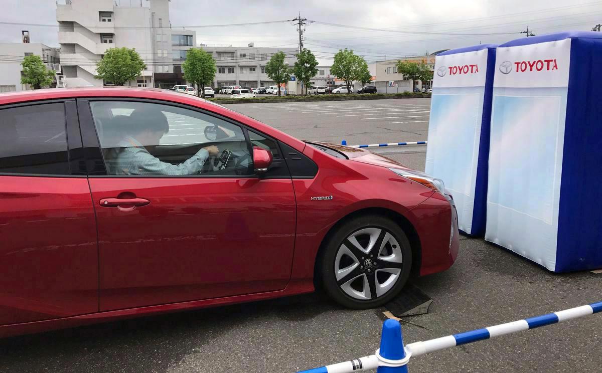 後付け装置に車線逸脱警報などが普及しない理由 〜 画像1