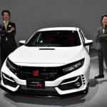 【画像】ホンダ・シビックタイプRのマイチェンモデル公開！　ハンパない進化っぷりと速さと軽さを極めた限定モデルに注目 〜 画像17