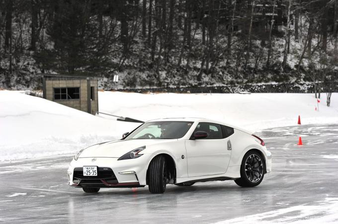 雪上や氷上を安全に走れる場所