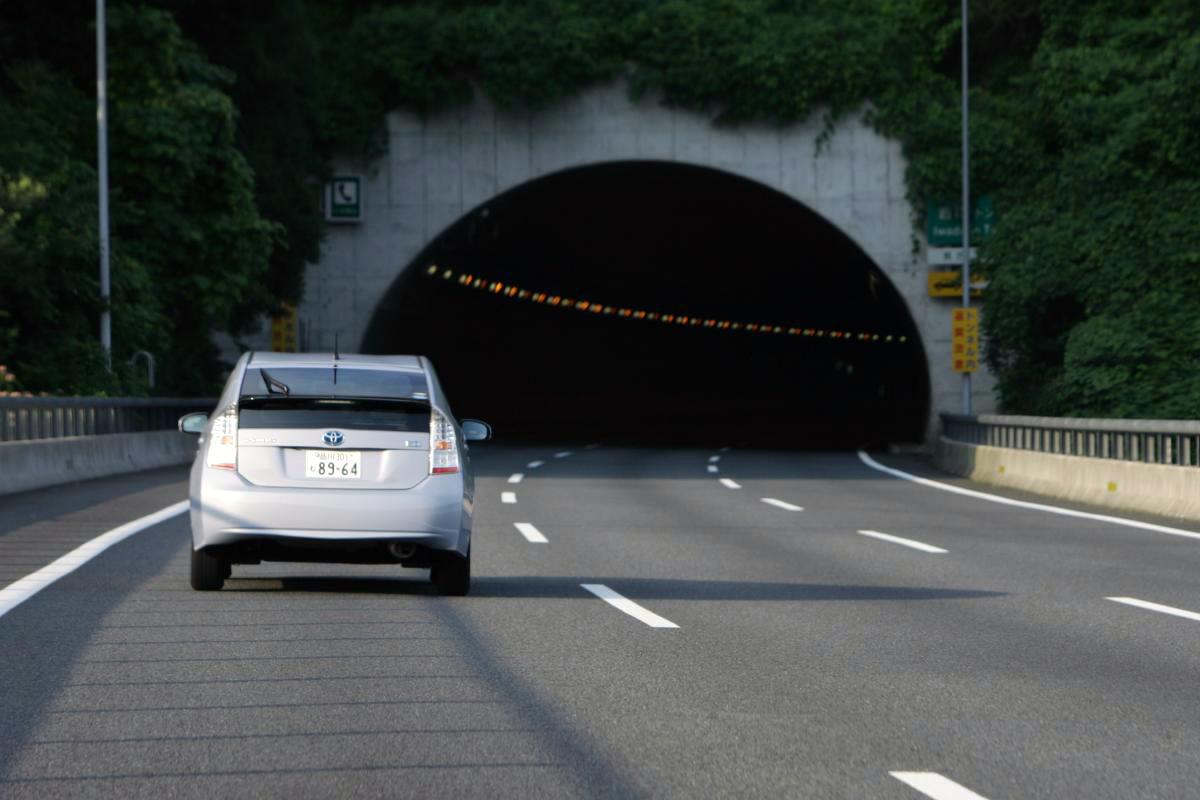 2車線以上ある高速道路は車線の幅 〜 画像4