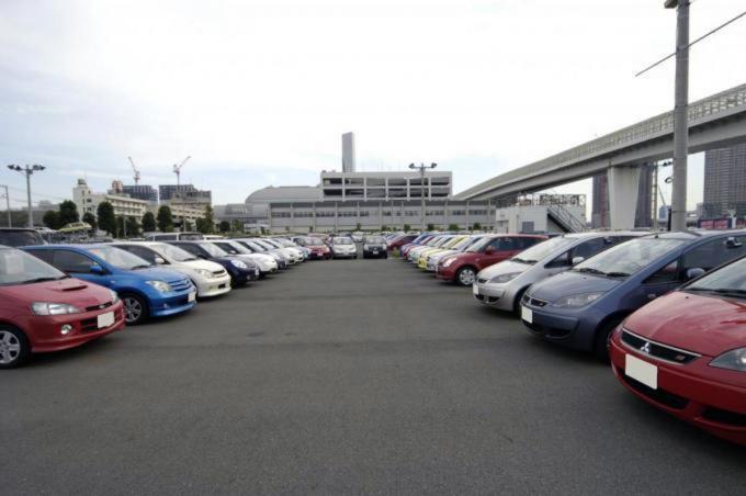 在庫期間や色でも差が付く 同一車種で同程度の中古車でも価格がかなり異なる理由 自動車情報 ニュース Web Cartop 2ページ目