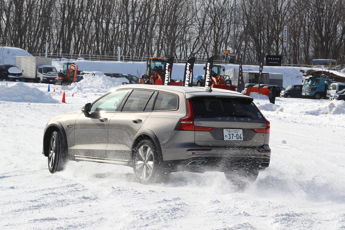 ボルボV60クロスカントリーの雪上試乗 〜 画像1