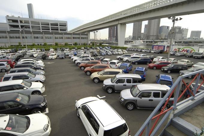 えっ！　こんな値段で買えるの!?　憧れの中古車が安くても飛びついてはいけないケースとは