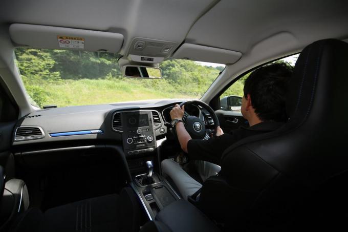 車中泊時の換気は必要 エアコン使用時は内気循環に要注意だった 自動車情報 ニュース Web Cartop