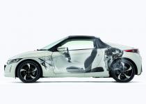「本物のミッドシップ」は限界域でも難しくない！　レーシングドライバーが語る「残念な」MR車とは