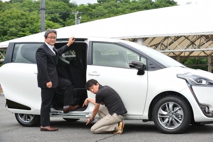 使い勝手の良い電動スライドドア車