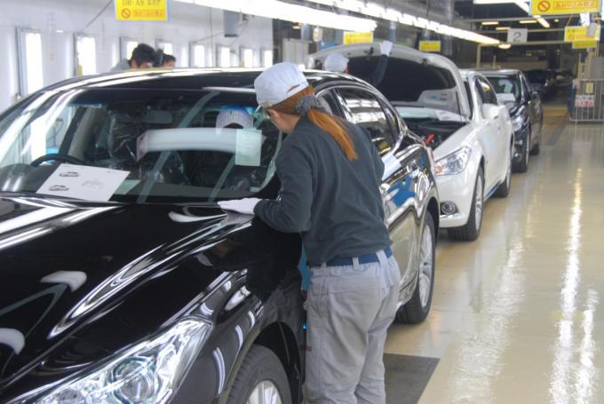 新型車工場の生産ライン