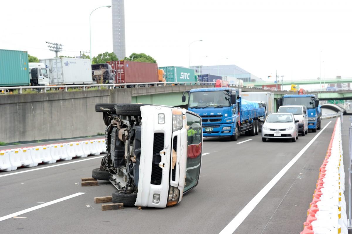 台風シーズンは日本全国で可能性大 雨 や 風 で道路が通行止めになる基準とは 自動車情報 ニュース Web Cartop 2ページ目