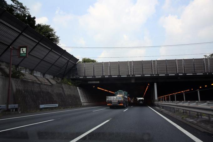 山がないにも関わらず建設されるトンネルの意味