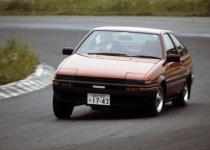 今やお宝扱いの「AE86」！　まったく特別じゃなかった「新車現役時代」の立ち位置とは