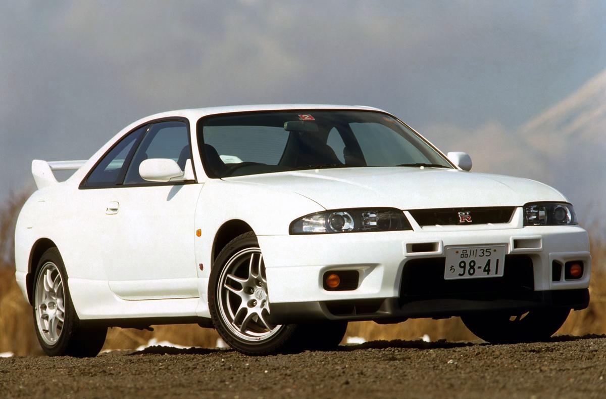 R33のフロント