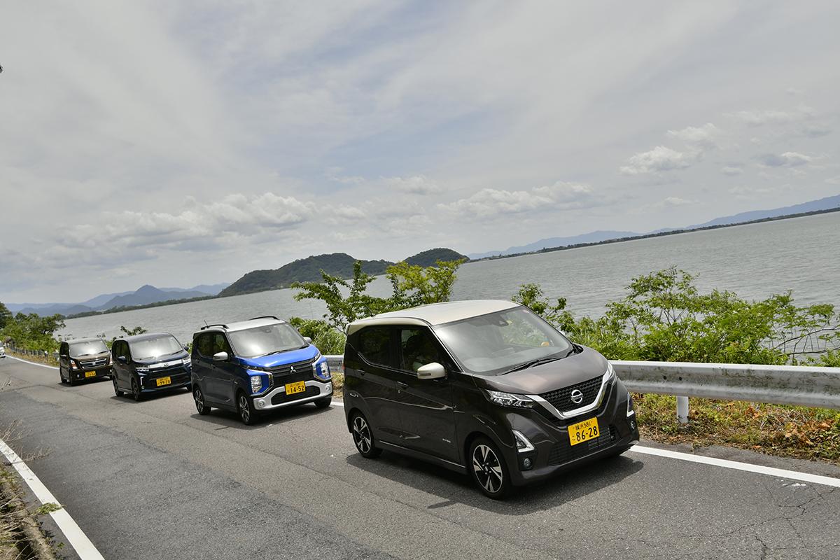 最新家自動車の走行シーン