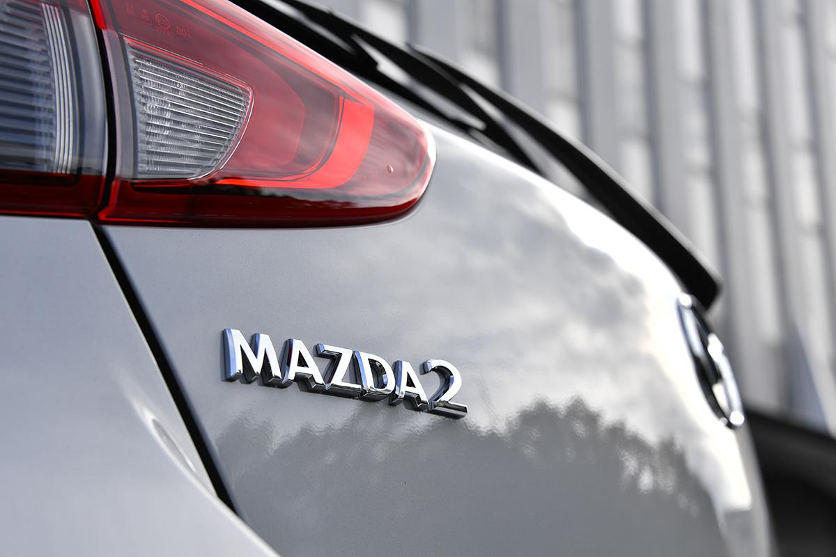 MAZDA2のエンブレム 〜 画像9