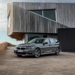 【画像】BMW３シリーズツーリングに２L直４ガソリンターボ搭載のエントリーモデル「318i」を追加 〜 画像23