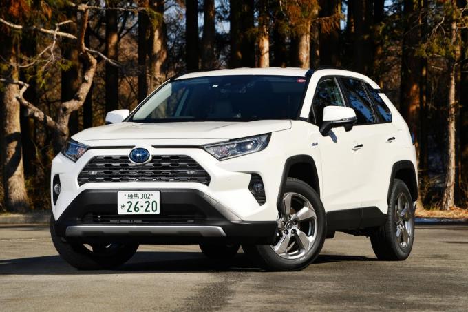 トヨタRAV4 HYBRID Gのフロントスタイリング