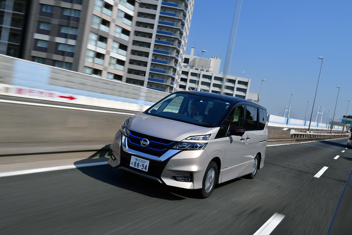 日産セレナの高速走行（フロント） 〜 画像24