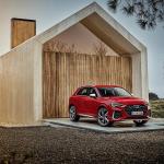 【画像】アウディQ3＆Q3 Sportbackに最強のRSモデルが登場！　0-100km/h加速4.5秒の快速SUV 〜 画像10