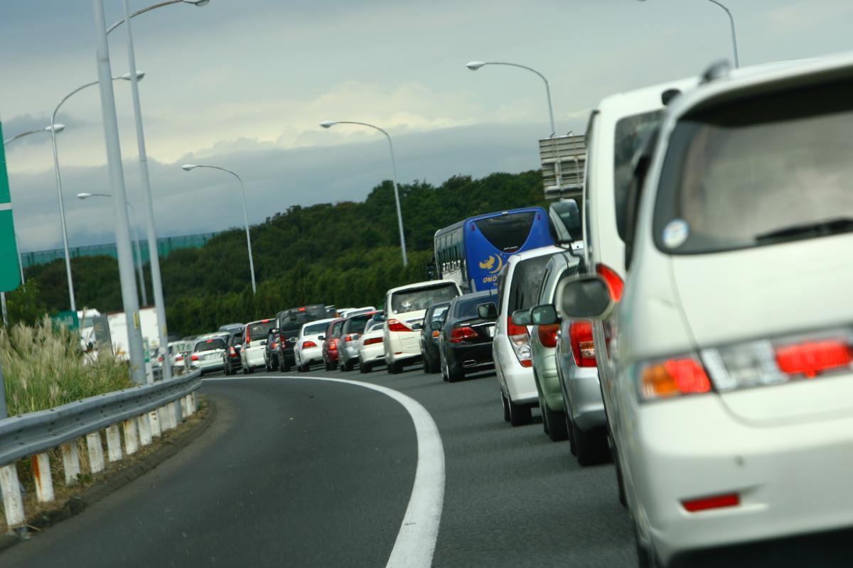 渋滞が起きるポイントはなぜ決まっているのか