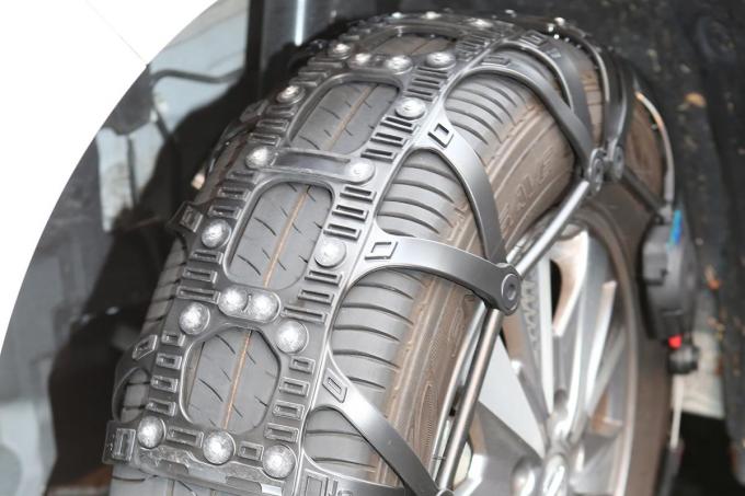 画像ギャラリー スタッドレスが進化しても雪道では必須 タイヤチェーンは 金属 ゴム どちらが正解か 画像10 自動車情報 ニュース Web Cartop