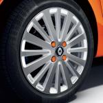 【画像】ルノー・トゥインゴ特別仕様車「バイブス」発売！　人々を元気にさせるオレンジカラーを採用 〜 画像5