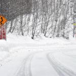 【画像】同じタイヤを履いていてもダメ！　雪道でFRやMRなどの後輪駆動車が弱いワケ 〜 画像2