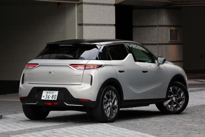 DS 3 CROSSBACK E-TENSEのリヤスタイリング