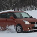 【画像】同じタイヤを履いていてもダメ！　雪道でFRやMRなどの後輪駆動車が弱いワケ 〜 画像8