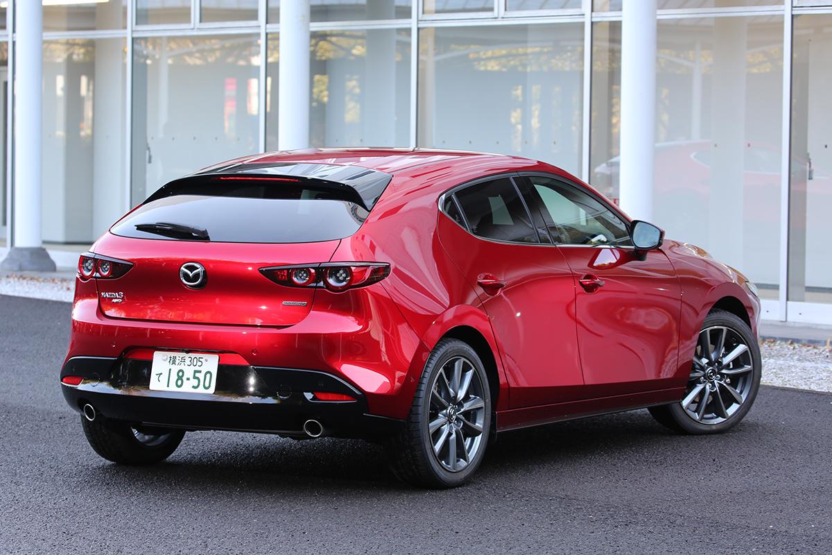 MAZDA3リヤ