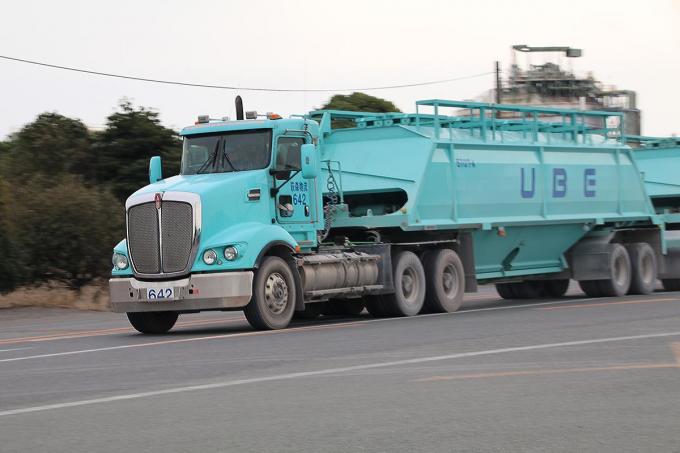 画像ギャラリー 日本の四角いトラックとは違う なぜアメリカは ボンネット型 が主流なのか 画像2 自動車情報 ニュース Web Cartop