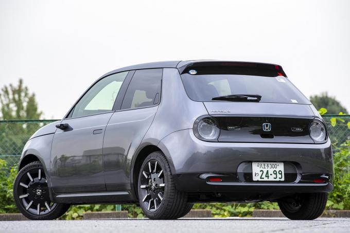 画像ギャラリー 星占い に 生物兵器防衛モード 想像の 斜め上 を行く今どきクルマの衝撃装備５選 画像2 自動車情報 ニュース Web Cartop