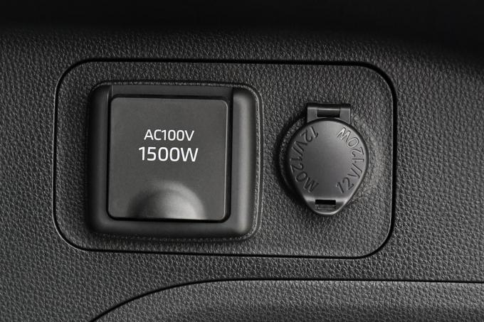 画像ギャラリー Usbポートがあれば十分な気もするがナゼ 最新車にも シガーソケット が残されるワケ 画像3 自動車情報 ニュース Web Cartop
