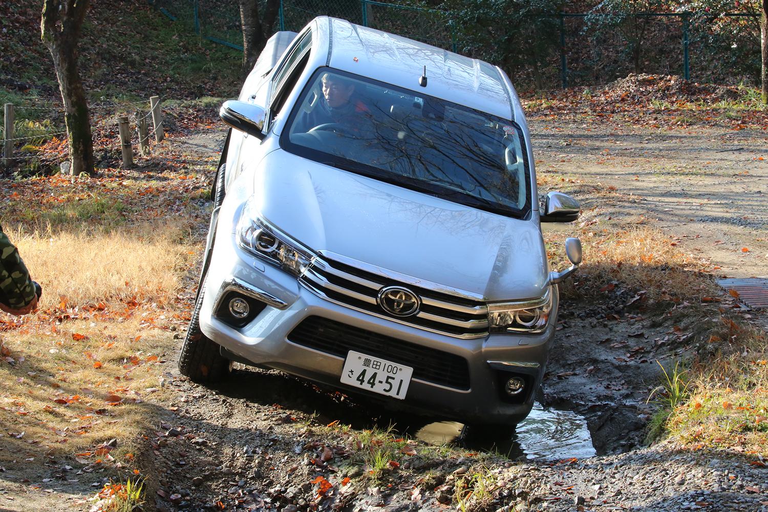 アメリカでバカ売れの「ピックアップトラック」！　日本で乗る「意外な苦労」と「驚くほどの楽しさ」とは