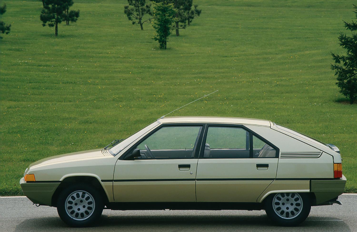 ドラマ「コントが始まる」の劇中車 〜 画像3