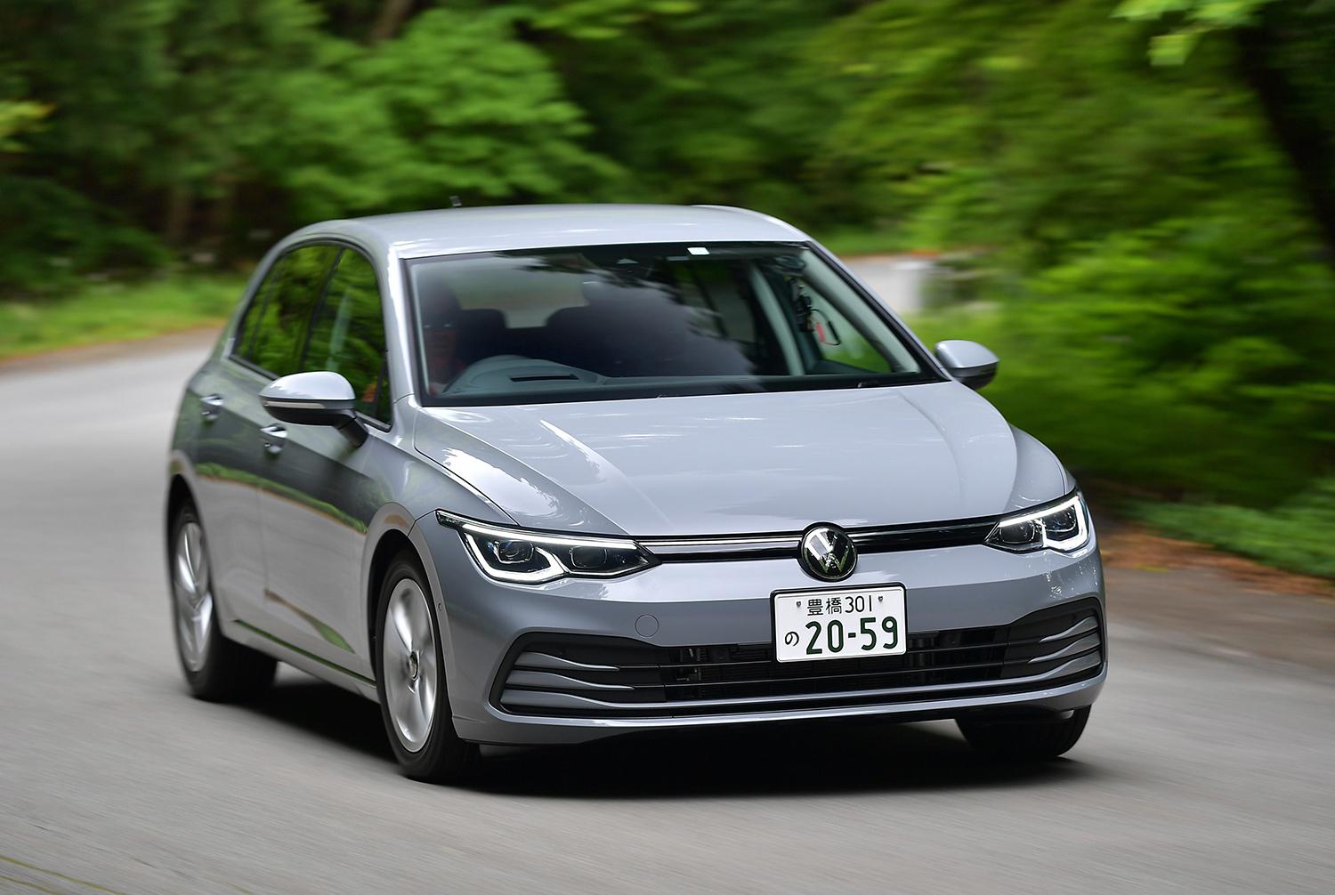 新型VWゴルフ1リッターモデルの走行シーン（フロント） 〜 画像64