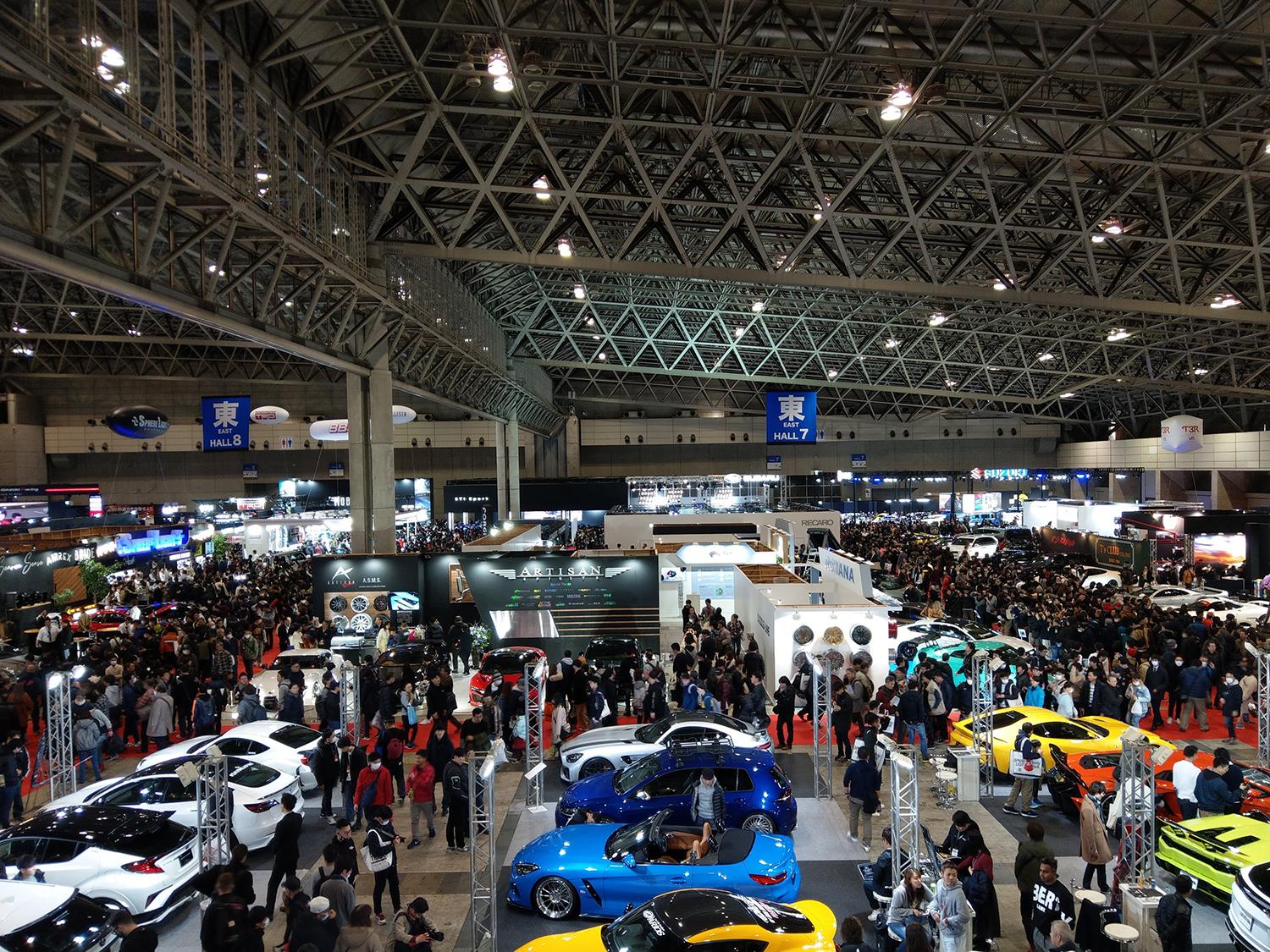 東京オートサロン会場風景 〜 画像1