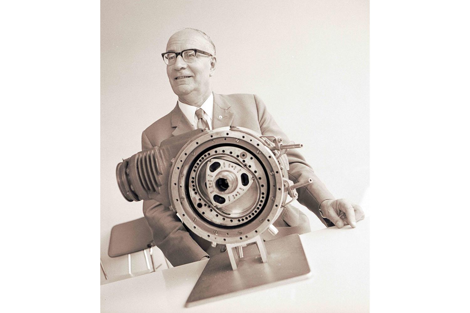 フェリックス・ヴァンケルと彼が発明したヴァンケル型ロータリーエンジン