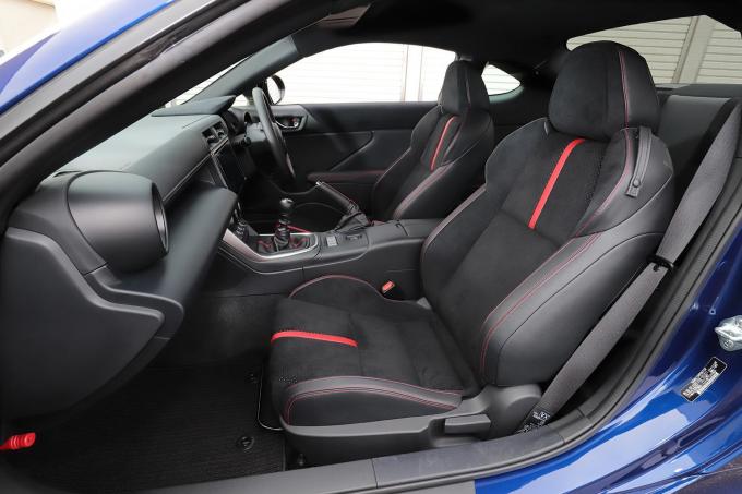 画像ギャラリー レザー か ファブリック かだけでは判断できない じつは複雑なクルマのシート生地の素材と特徴 画像4 自動車情報 ニュース Web Cartop