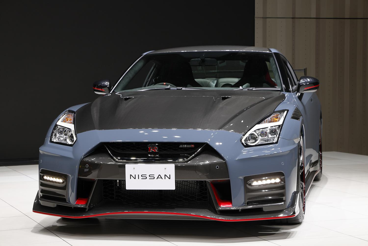 NISSAN GT-R NISMO 2022年モデルのフロントスタイリング