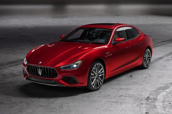 画像ギャラリー ロゴを一新し新モデルも導入 イタリアの名門プレミアムブランド マセラティ が22年モデルを発表 画像2 自動車情報 ニュース Web Cartop