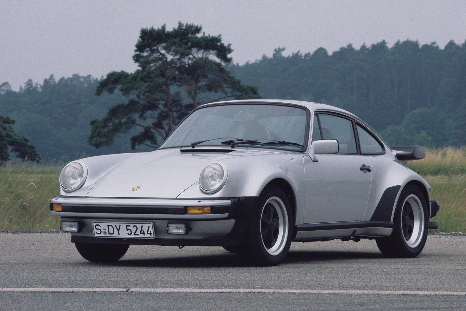 930型ポルシェ911ターボのフロントスタイリング