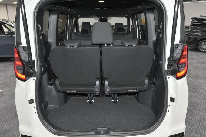 画像ギャラリー ヘイ トヨタで窓の開閉も可能 ハイブリッドも新システム オラ顔だけじゃないノア ヴォクシーは目玉機能だらけだった 新型ノアヴォク詳細リポート 01 画像86 自動車情報 ニュース Web Cartop