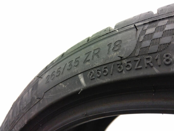 画像ギャラリー 維持費 を気にする クルマ好き以外 な人こそ知るべき タイヤの横に書いてある数字とアルファベットの意味 画像3 自動車情報 ニュース Web Cartop 画像ギャラリー 維持費 を気にする クルマ好き以外 な人こそ知るべき タイヤの横に書いてある数字とアルファベットの意味 画像3 自動車情報 ニュース Web Cartop