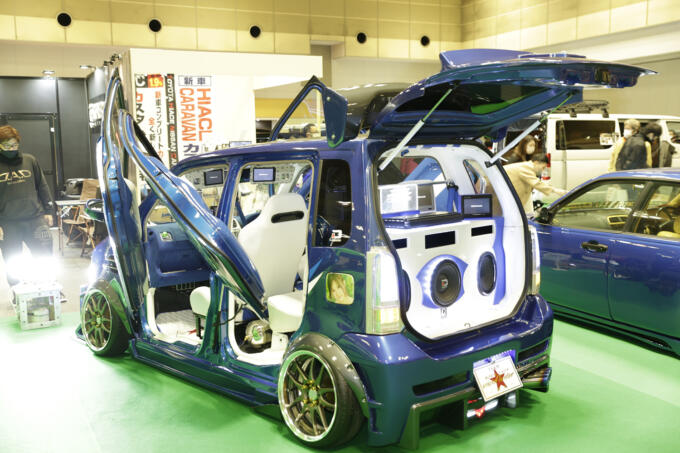 画像ギャラリー ４枚ドアすべてがガルウイング 28万円のワゴンｒを300万円で改造した普段乗り車がスゴイ 画像8 自動車情報 ニュース Web Cartop