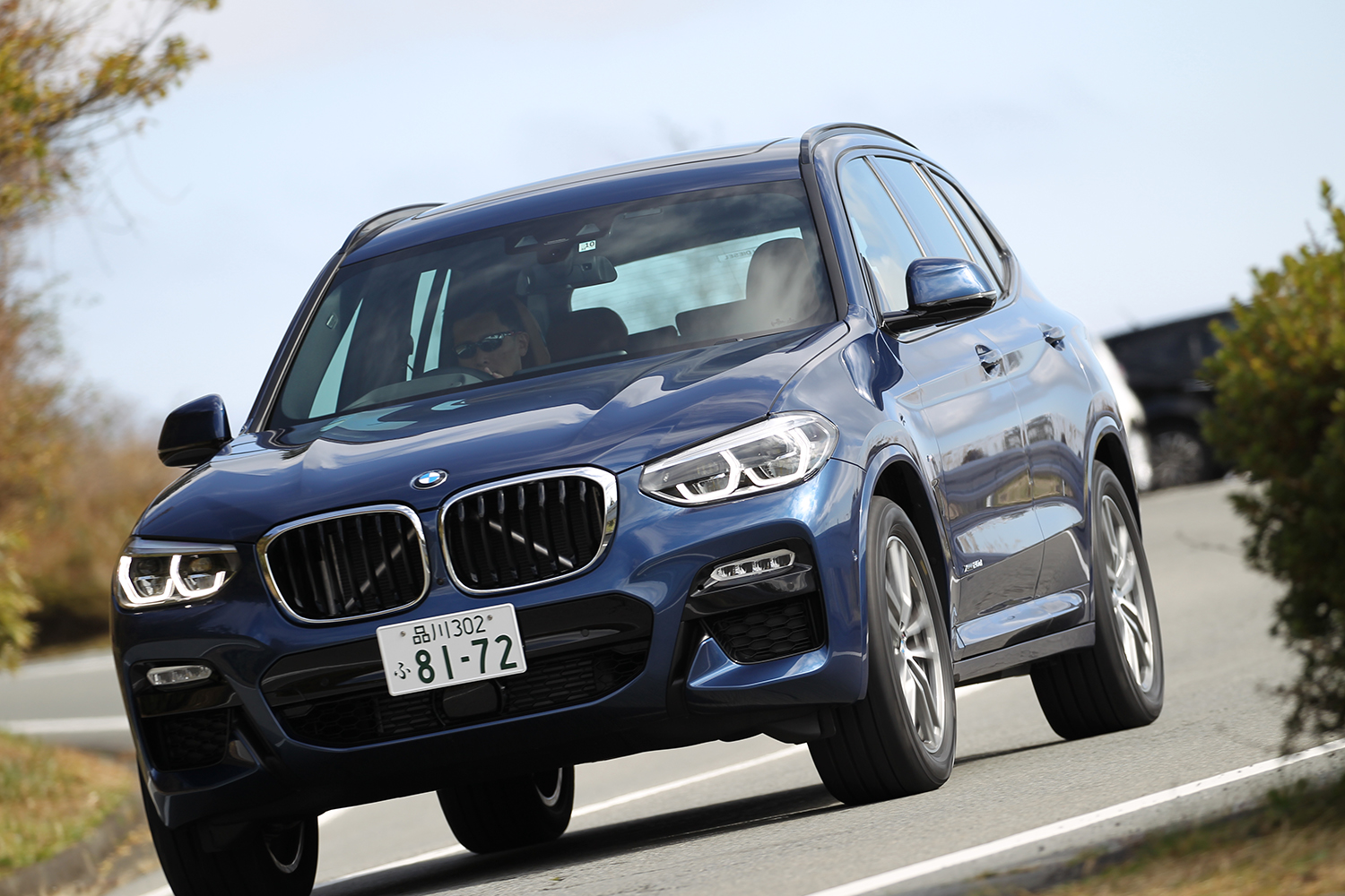 現行BMW X3の走り（フロント） 〜 画像9