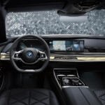 【画像】31.1インチの8Kディスプレイと40スピーカーの衝撃！　BMW ７シリーズ「ザ・ファースト・エディション」をオンラインで先行受注開始 〜 画像9