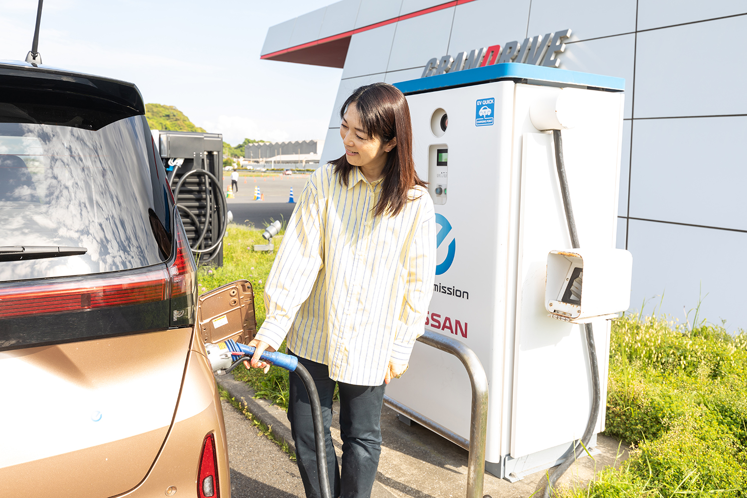 軽自動車らしからぬ重厚な乗り味の「日産サクラ」 〜 画像39